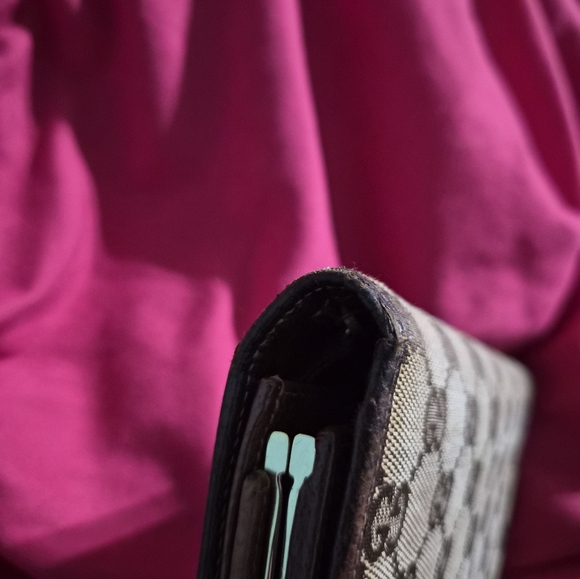 Gucci - Picture 4 of 13